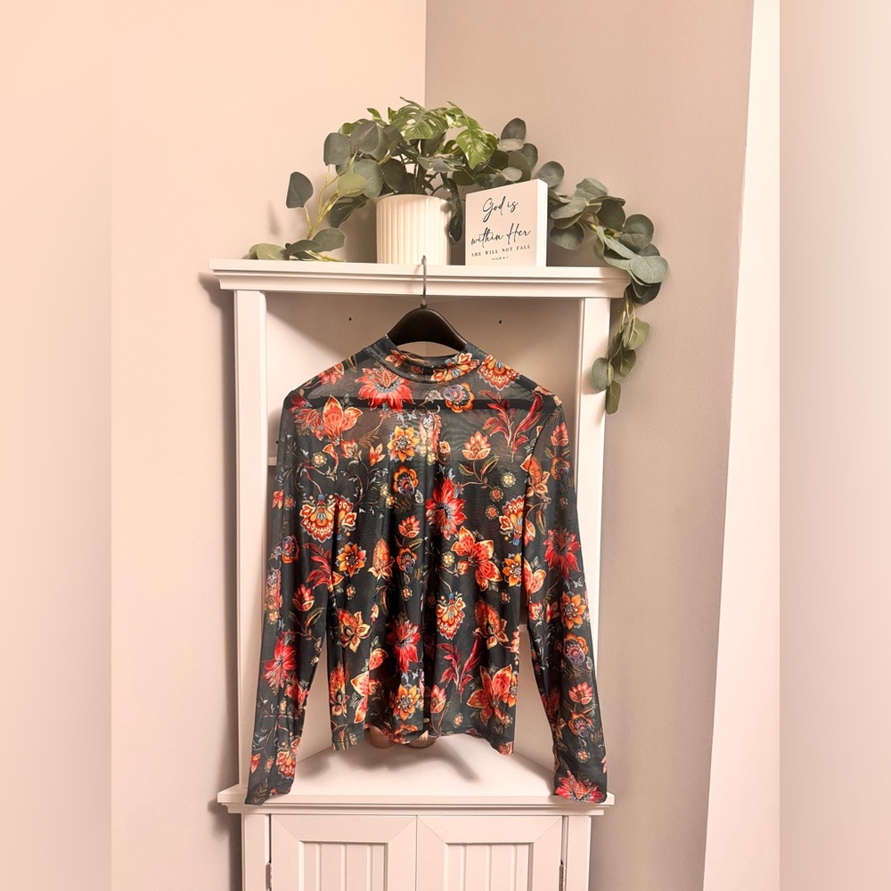 Floral green Long Sleeve Top